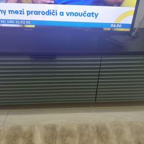 Fotka k inzerátu pohovka a stolek pod televizi / 19961604