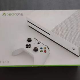 Foto inzerátu Konzole Xbox One 1 TB pevný disk orginální krabice, jak nový