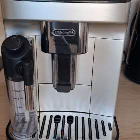 Foto inzerátu Automatický kávovar delonghi