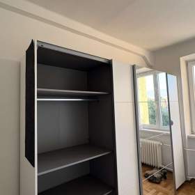 Foto inzerátu Šatní skříň Wimex, posuvné dveře, zrcadlo, 270 cm