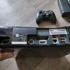 Foto inzerátu Xbox 360 Slim 250GB, kinect