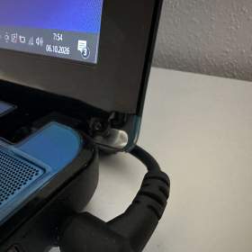 Foto inzerátu Lenovo IdeaPad Z370 - Intel i3 / 500 GB HDD / 4 GB RAM