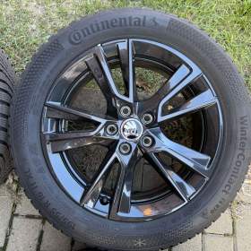Foto inzerátu Zimní komplety originál Škoda