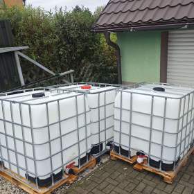 Foto inzerátu IBC nádrž na vodu 1000 L