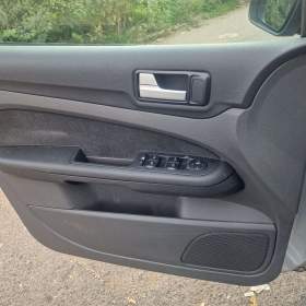Foto inzerátu Ford Focus 1.6 benzín