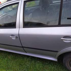 Foto inzerátu Octavia combi 1.9tdi stříbrná veškeré díly