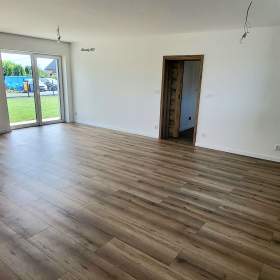 Foto inzerátu NOVOSTAVBA 5+KK | 146m2, TERASA | POZEMEK 990 m² 