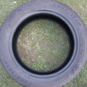 Foto inzerátu PRODÁM ZIMNÍ PNEU 275/50R20 GOODYEAR UG.P.+ 113V 2x