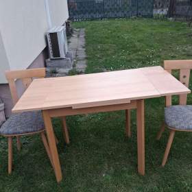 Foto inzerátu Stůl a židle 