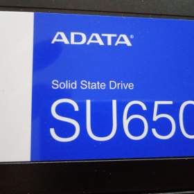 Foto inzerátu Externí disk - ADATA Ultimate SU650 256GB