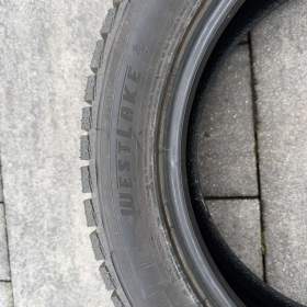 Foto inzerátu Prodám sadu 4 zimních pneumatik 205/55 R17
