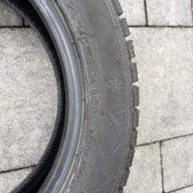 Foto inzerátu Prodám sadu 4 zimních pneumatik 205/55 R17