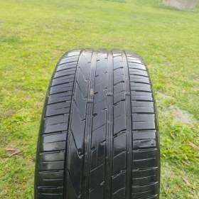 Foto inzerátu Prodám pneu BMW X6 s disky 