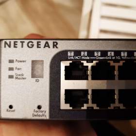 Foto inzerátu Řiditelný 48portový gigabitový switch NETGEAR ProSAFE GS752TS