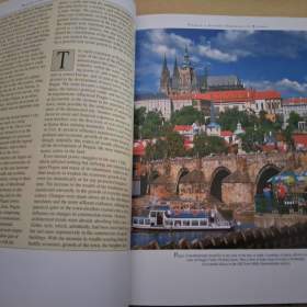 Foto inzerátu Prodám knihu Praque a journey through its history