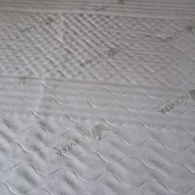 Foto inzerátu Postel 140x200, materiál: smrk, bezbarvý lak