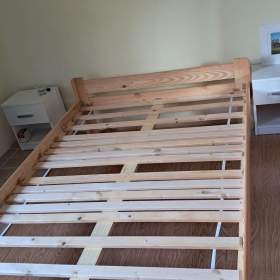 Foto inzerátu Postel 140x200, materiál: smrk, bezbarvý lak
