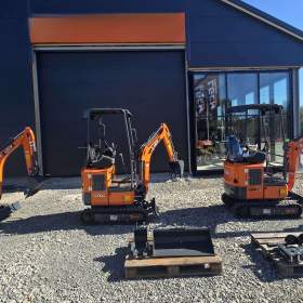 Foto inzerátu Minibagr LGCM LG12A 1,1 t Kubota +3 lžíce 20/40/80