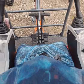 Foto inzerátu Minibagr LGCM LG12A 1,1 t Kubota +3 lžíce 20/40/80