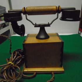 Foto inzerátu Retro dřevěný telefon Tesla C20 1974 super sběratelský stav