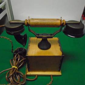 Foto inzerátu Retro dřevěný telefon Tesla C20 1974 super sběratelský stav