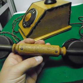 Foto inzerátu Retro dřevěný telefon Tesla C20 1974 super sběratelský stav