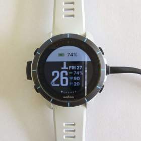 Foto inzerátu Wahoo Fitness ELEMNT Rival Multisport GPS hodinky