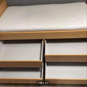 Foto inzerátu Postel vyvýšená se 4 zásuvkami & matrace