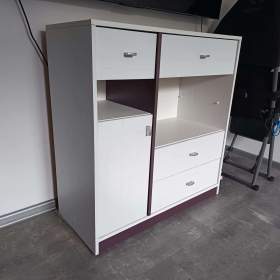 Foto inzerátu Psací stůl a komoda