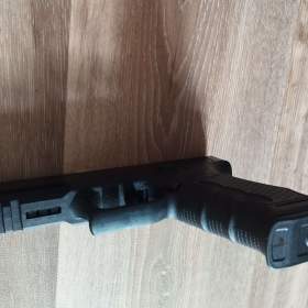 Foto inzerátu Flobert revolver GLOCK 17 cal. 6mm
