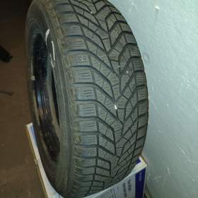 Foto inzerátu Kompletní zimní sada Suzuki S-Cross / Vitara 215/60 R16 – originál TPMS + poklice