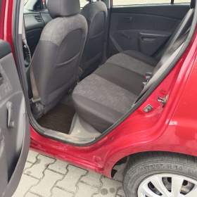 Foto inzerátu Kia Rio 1.4/71 kW, najeto pouze 112 tkm, nová STK