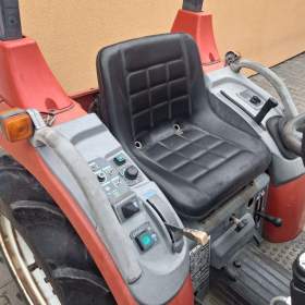 Foto inzerátu Malotraktor Yanmar AF17 s nakladačem 17 HP, 4x4