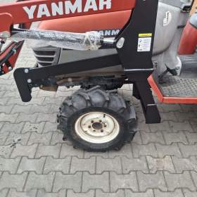 Foto inzerátu Malotraktor Yanmar AF17 s nakladačem 17 HP, 4x4