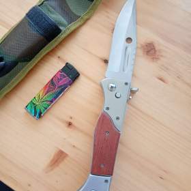Fotka k inzerátu Nůž vystřelovací AK47 s pouzdrem . 27cm  / 15347108