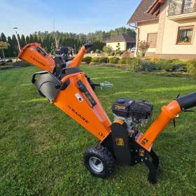 Foto inzerátu Benzínový štěpkovač GS650 6,5 HP, větve až 10 cm