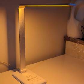 Foto inzerátu Stolní lampa bez modrého světla Ludream Focus Charge+