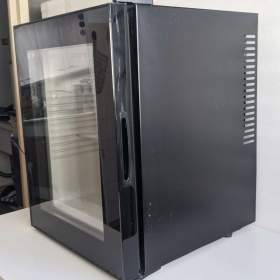 Foto inzerátu Minibar Guzzanti (40l)
