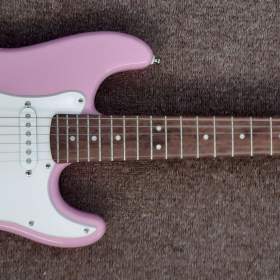 Fotka k inzerátu El. kytara -  Squier MINI by Fender ¾ / 14950732