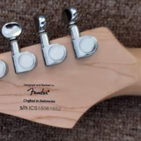 Foto inzerátu El. kytara - Squier MINI by Fender ¾