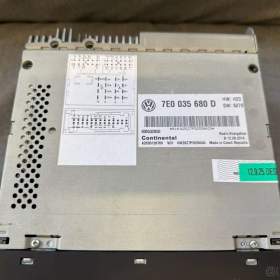Foto inzerátu VW RNS 510 7E0 035 680 D – Multivan / T5