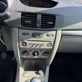 Foto inzerátu Renault Thalia 1.2i, naj. 40 000 km, ČR, 1. maj.