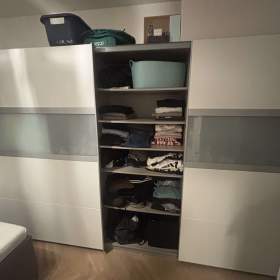 Foto inzerátu Šatní skříň