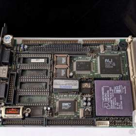 Foto inzerátu Výběr retro PC komponent