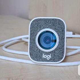 Foto inzerátu Webkamera Logitech StreamCam