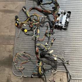 Foto inzerátu Elektroinstalace FAVORIT karburátor 93/94