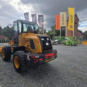 Foto inzerátu Kloubový nakladač LGCM LGE20 4×4 s kabinou