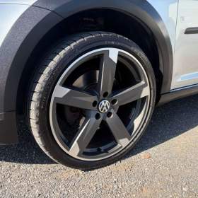 Foto inzerátu VW CROSS TOURAN 1.4 TSI 125KW DSG XENON WEBASTO PANORAMA
