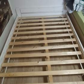Foto inzerátu Postel 140 x 200 s roštem i matrací