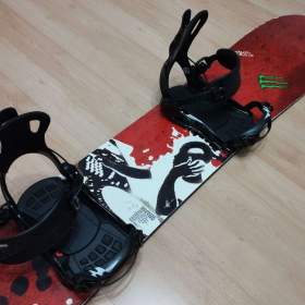 Foto inzerátu Snowboardový komplet